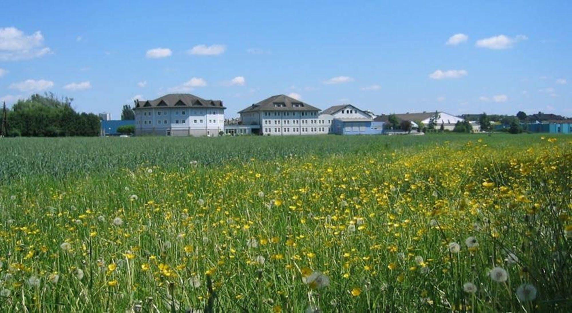 Hotel Paradies Грац Екстериор снимка