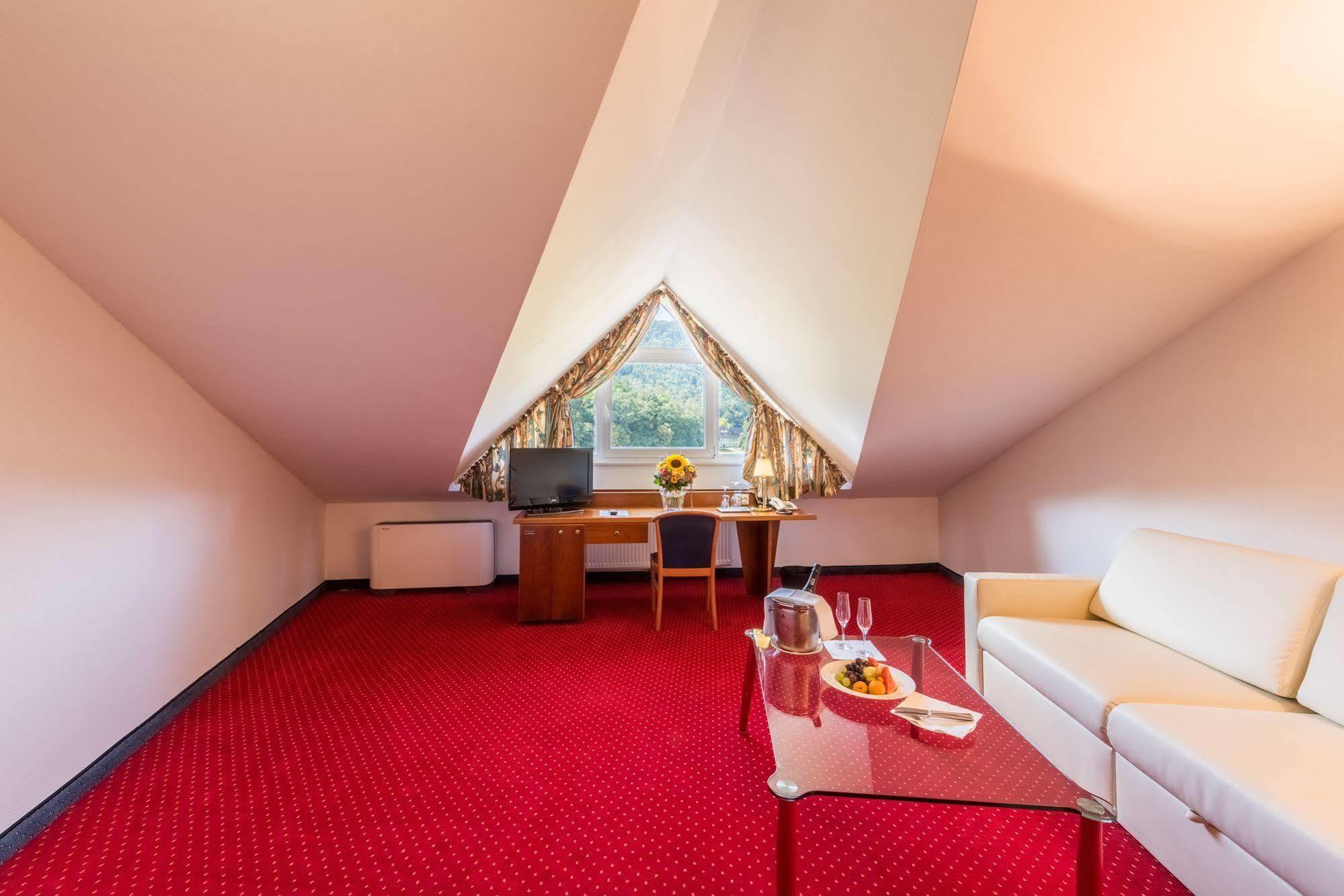 Hotel Paradies Грац Екстериор снимка